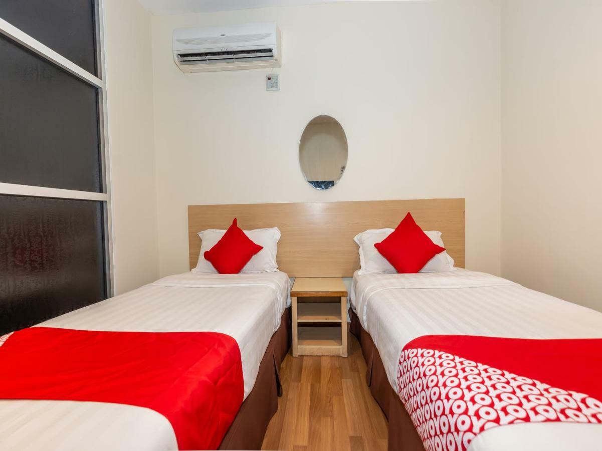 Hotel Oyo 1155 906 Batu Berendam Melaka Zewnętrze zdjęcie