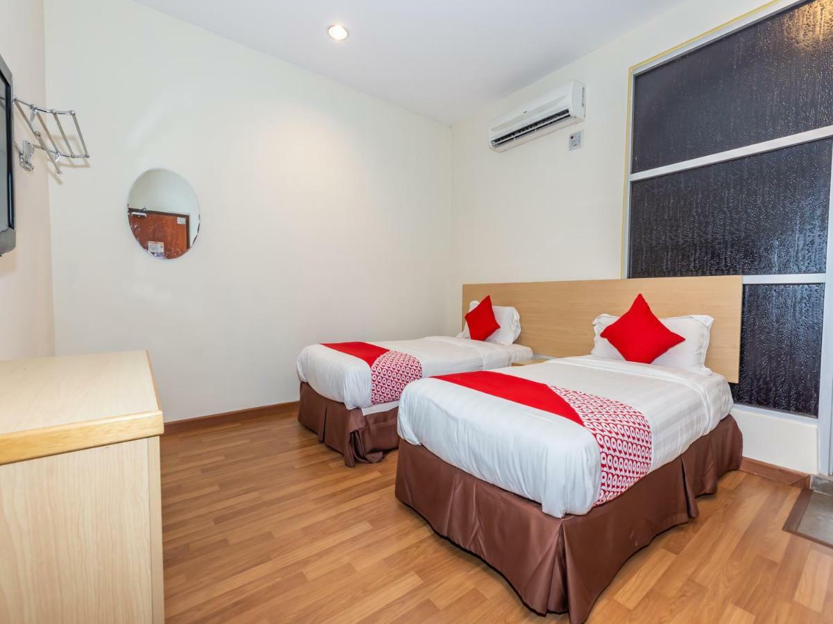 Hotel Oyo 1155 906 Batu Berendam Melaka Zewnętrze zdjęcie