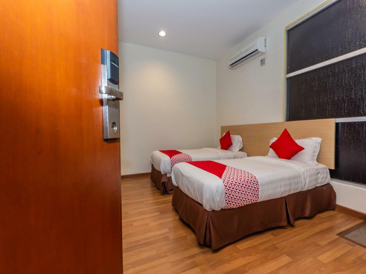 Hotel Oyo 1155 906 Batu Berendam Melaka Zewnętrze zdjęcie