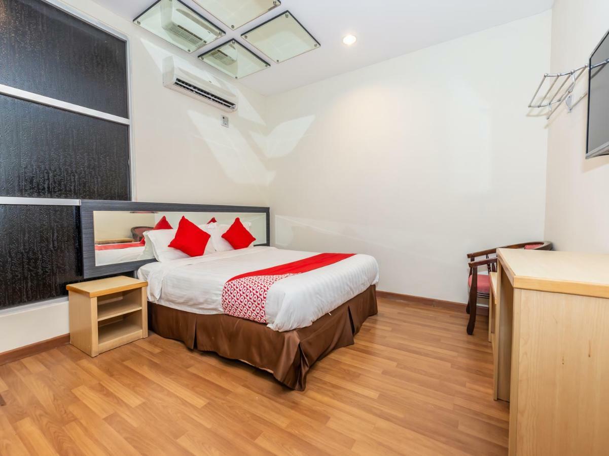 Hotel Oyo 1155 906 Batu Berendam Melaka Zewnętrze zdjęcie