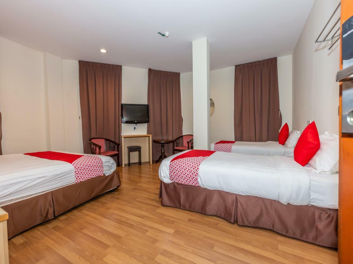 Hotel Oyo 1155 906 Batu Berendam Melaka Zewnętrze zdjęcie