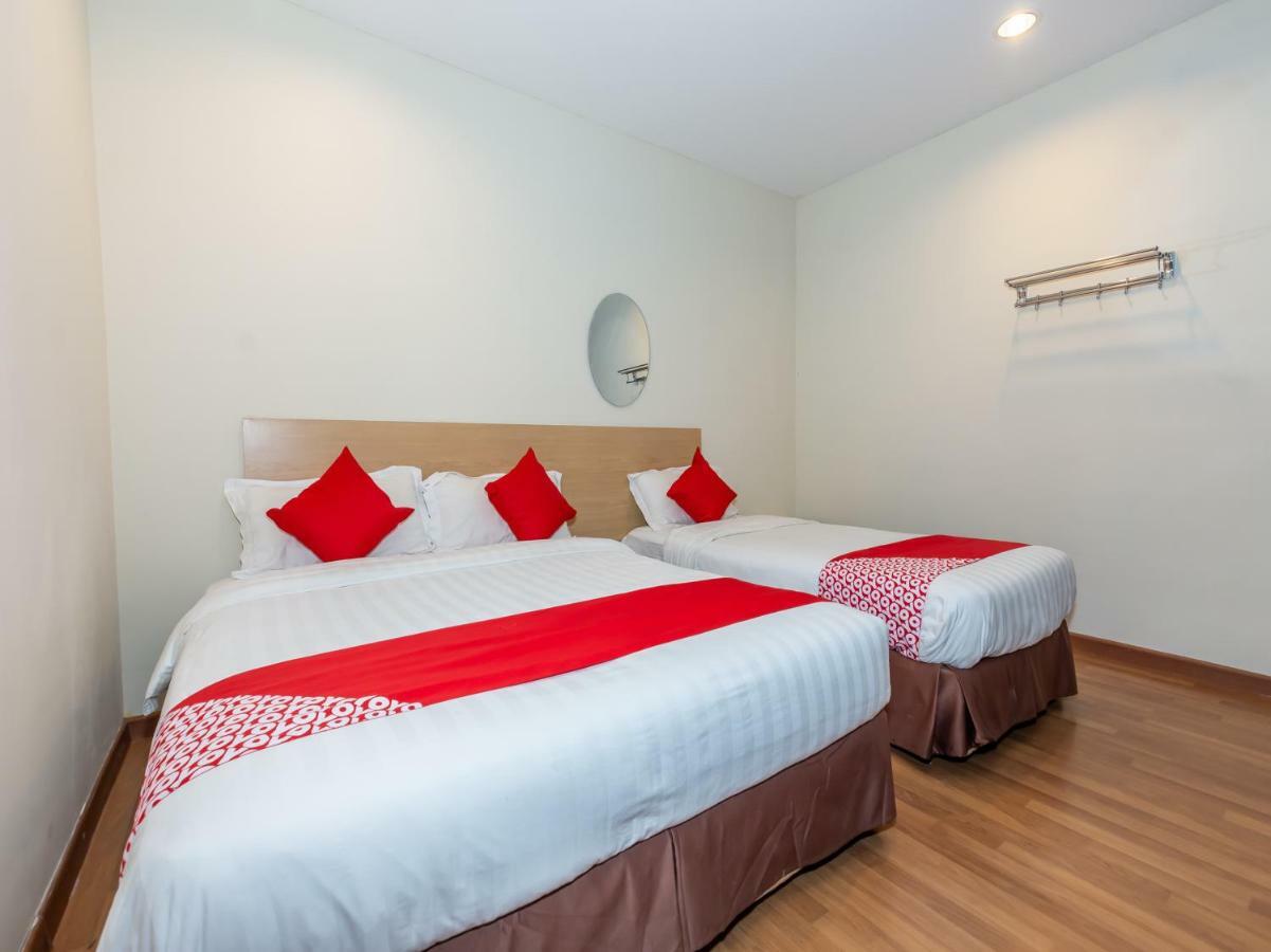 Hotel Oyo 1155 906 Batu Berendam Melaka Zewnętrze zdjęcie