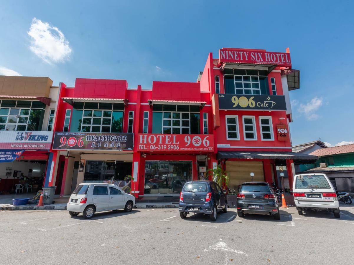 Hotel Oyo 1155 906 Batu Berendam Melaka Zewnętrze zdjęcie